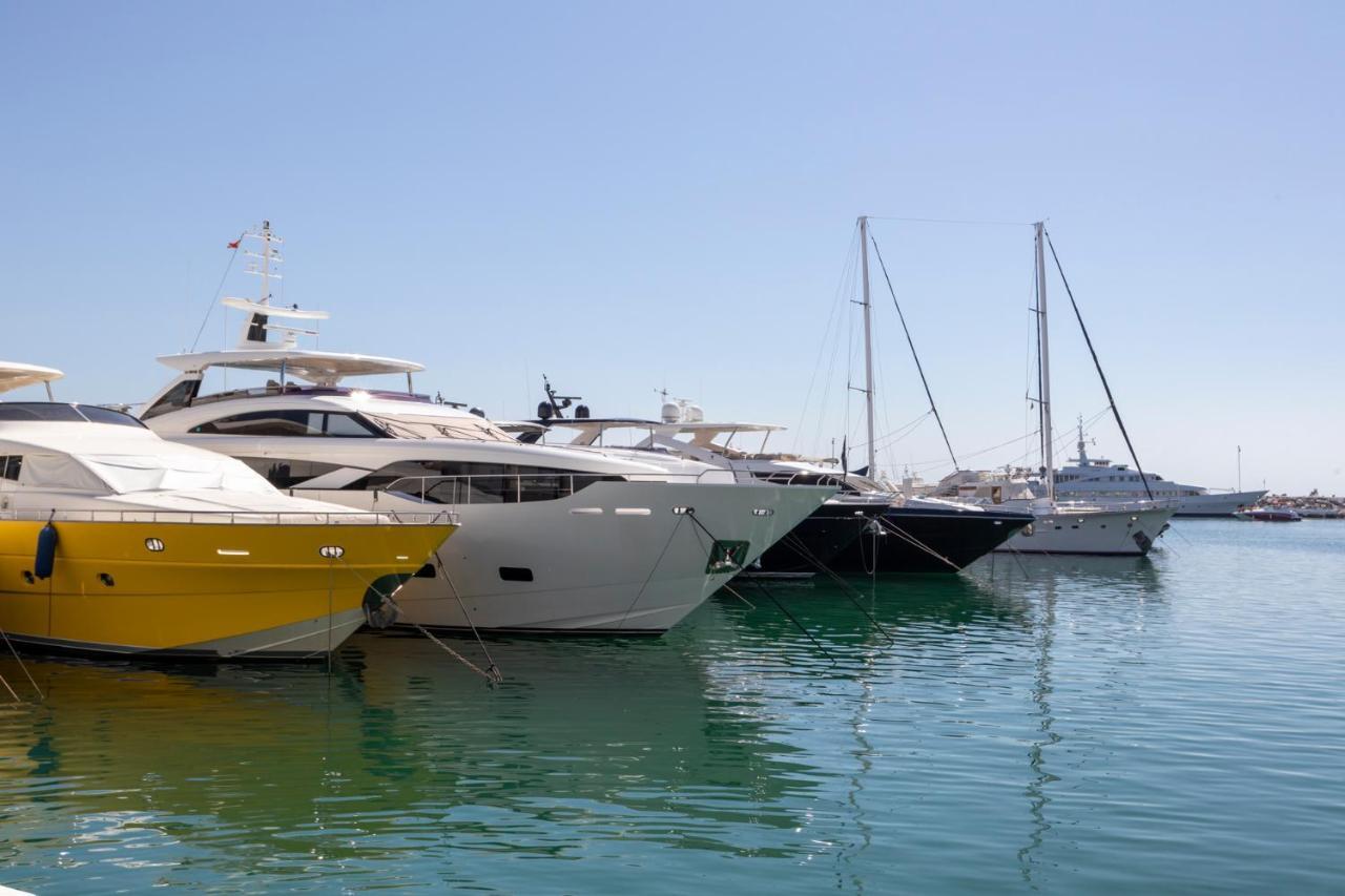 Apartamento Luxurious Frontline Penthouse In Puerto Banus Marbella Exterior foto